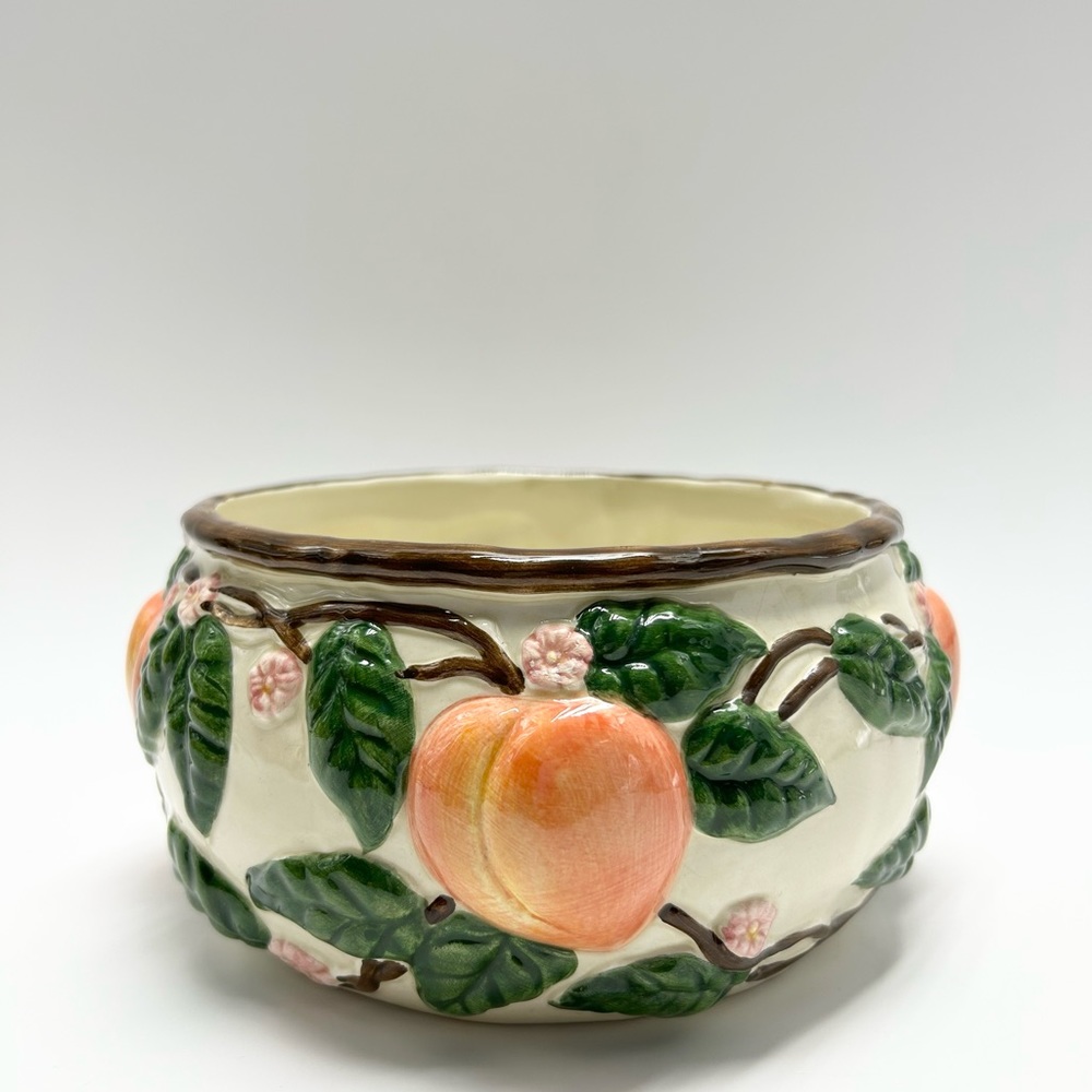 🍑☁️🌿🍑☁️🌿Claire Burke - Peaches and Dreams Fruit Bowl.